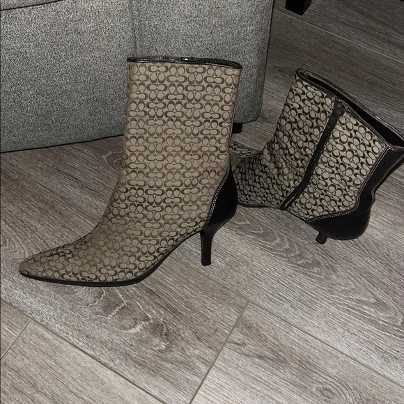 Coach heel boots - new w/o tags -$40! - Picture 5 of 11